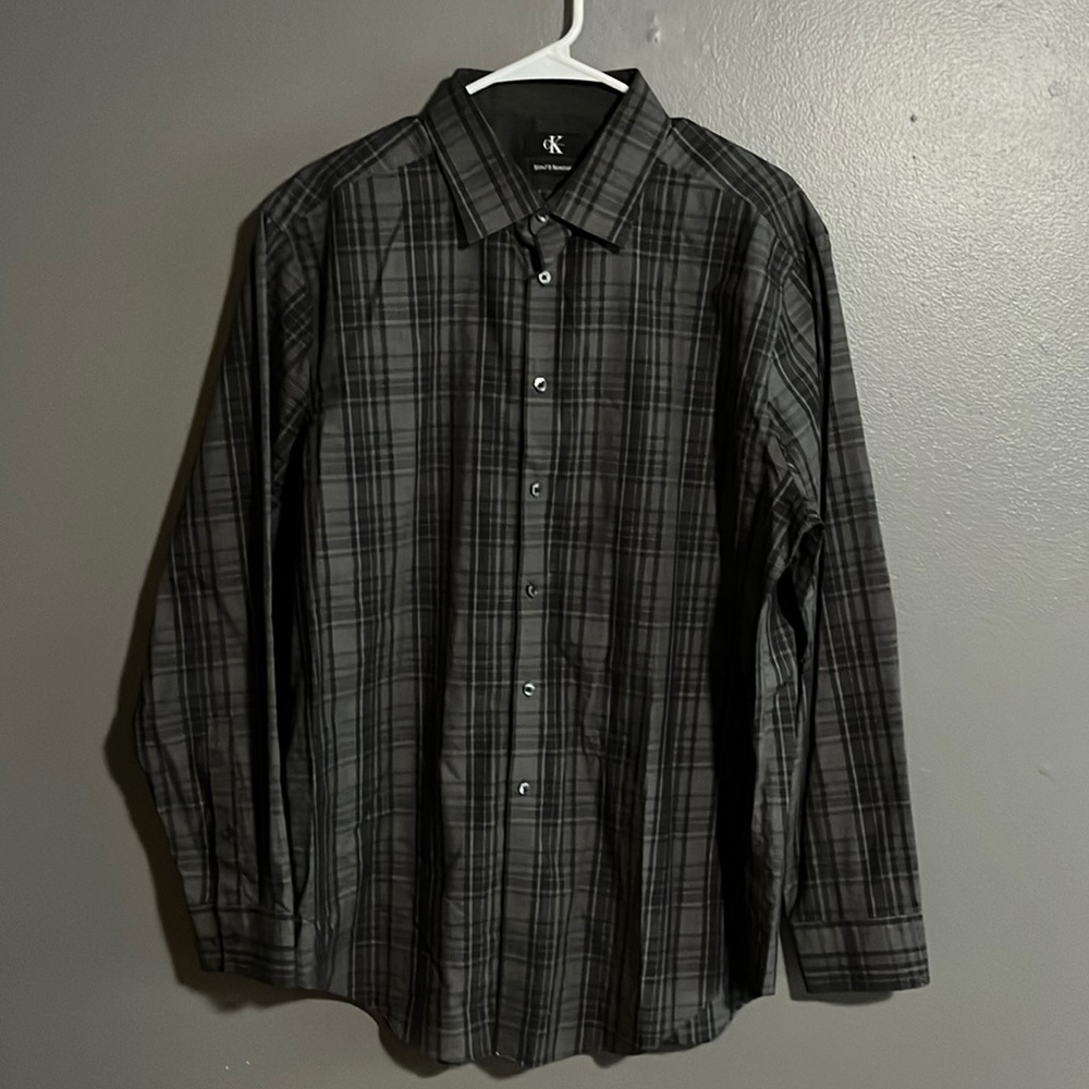 Calvin Klein dress up button up shirt black XL in great condition.